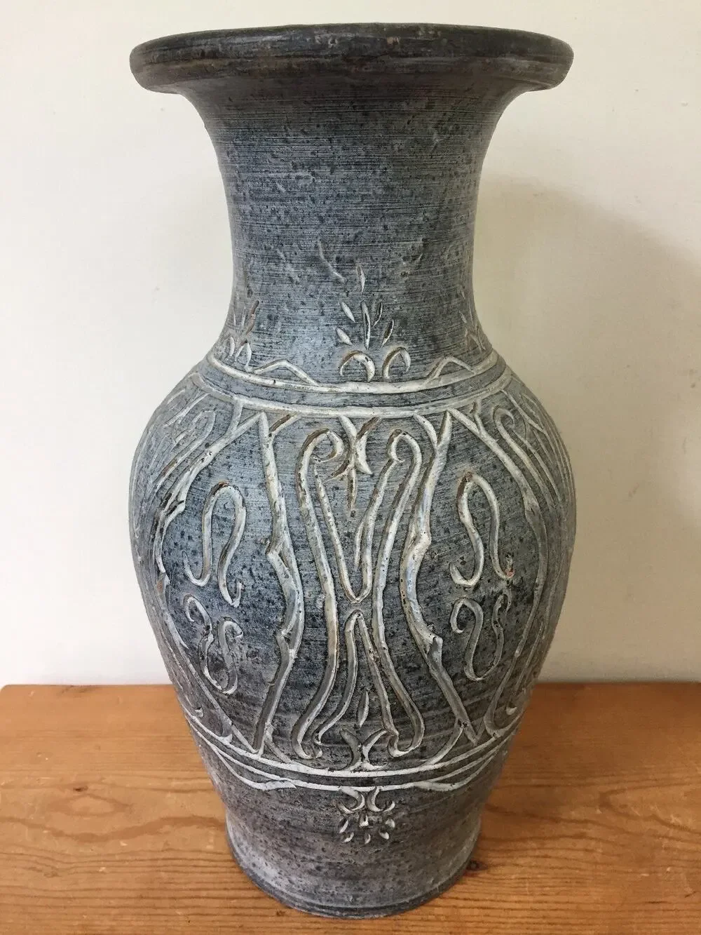 Vtg Hand Thrown Art Studio Earthenware Blue Matte Arabesque 14